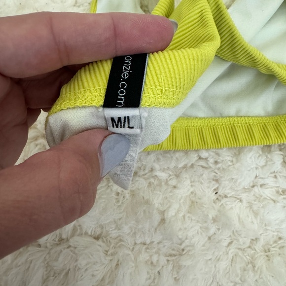 Onzie Sports Bra - Picture 2 of 4